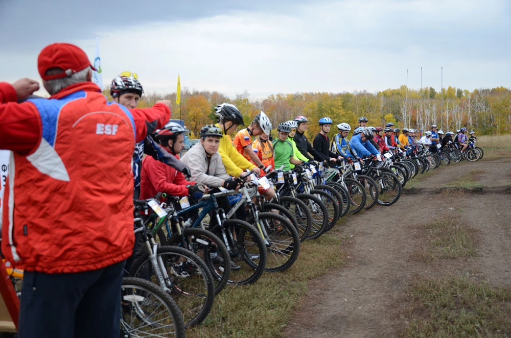 Мы за здоровый образ жизни: в Оренбуржье стартовал кросс кантри марафон «Осенняя экооргмания – 2012»